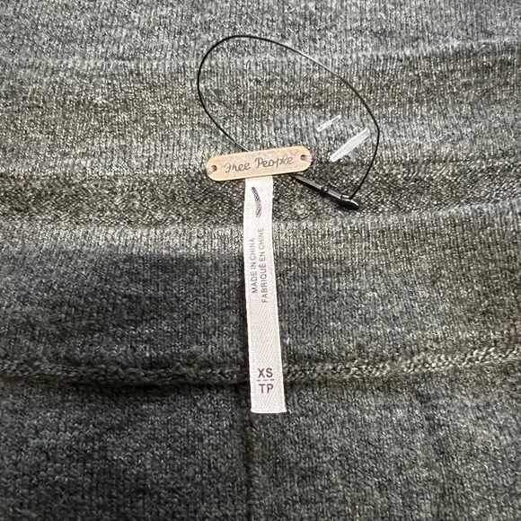 Free People XS Jamie Sweater Heather Wool Blend Gray NWoT $148 - Picture 11 of 12